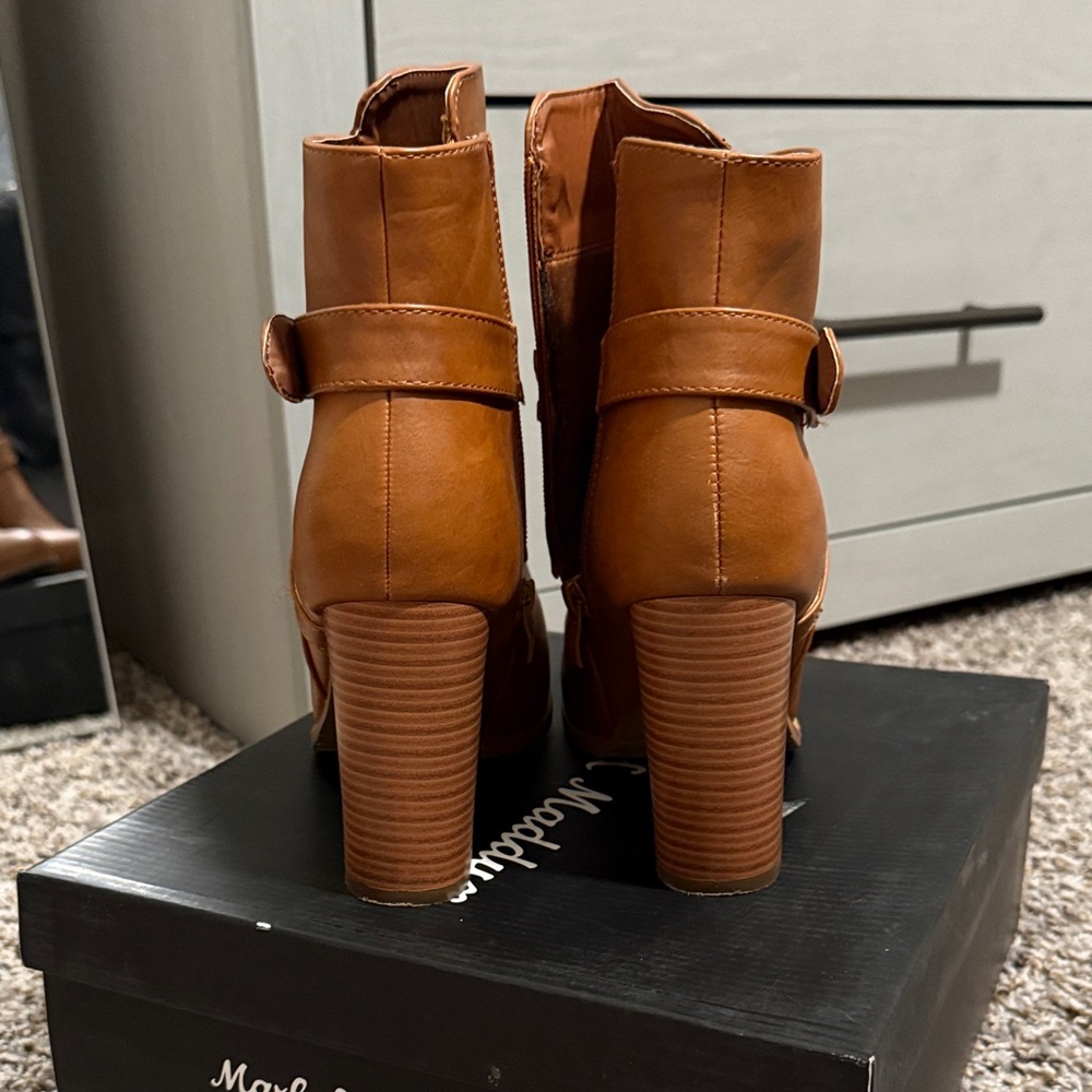 Charlotte Russe Brown Ankle Booties - Picture 4 of 7